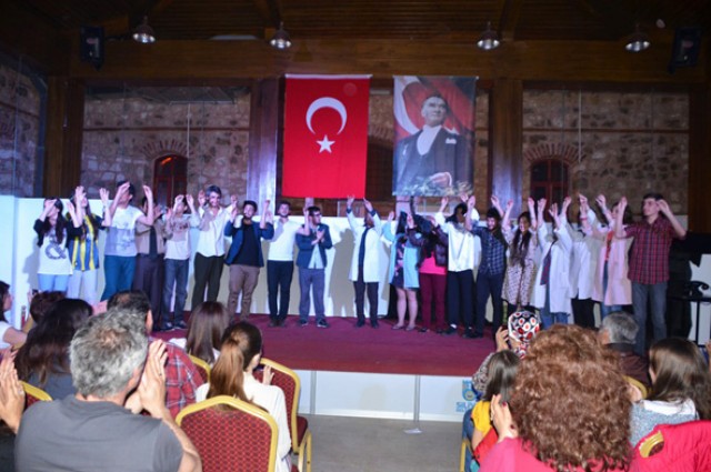 “Kahraman Bakkal, Süpermarkete Karşı”ya izleyiciden tam not