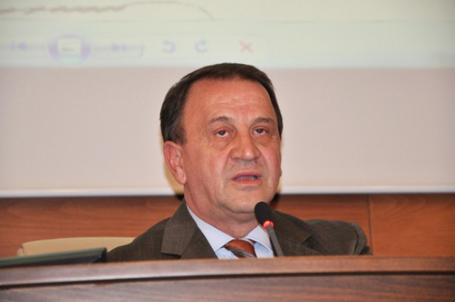“Suçu, partisinin hükümet politikalarında arasın!”