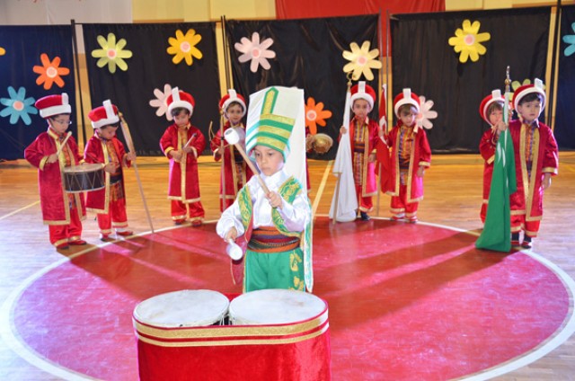 Erguvanlar kendine hayran bıraktı