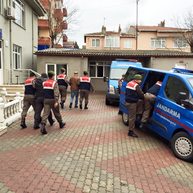 Jandarma hırsızlara göz açtırmıyor