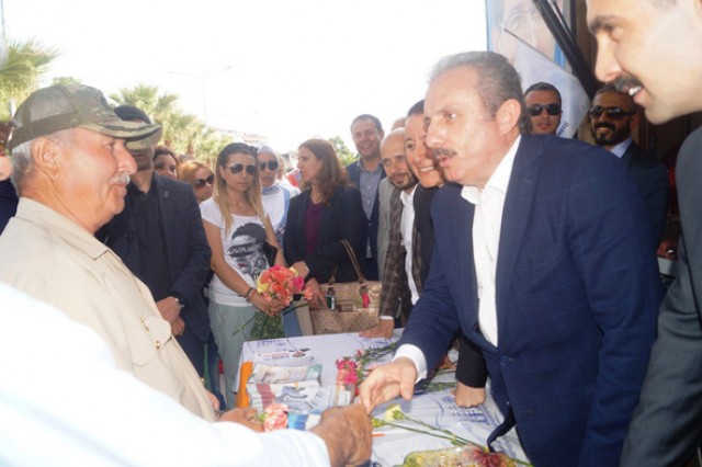 Şentop: Onlar iftira atar, biz hizmet ederiz
