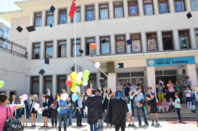 Turgut Reis mezunları uğurlandı