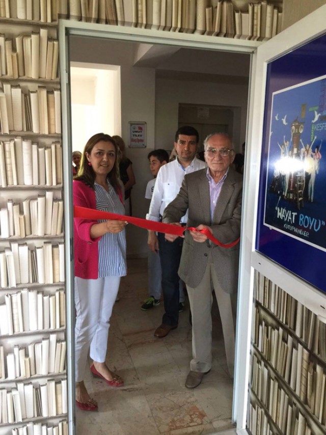 Gül Topaç ismi kütüphanede yaşayacak