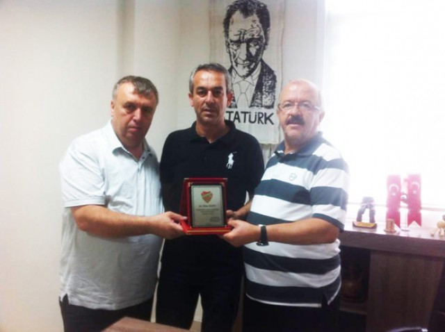 Alibeyspor, Tekin ile yollarını ayırdı