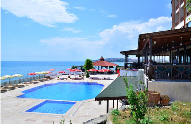 Yanı başınızdaki tatil fırsatı; Family Resort  Hotel