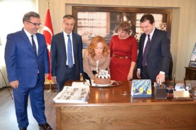 Nice güzel yaşlara Nice güzel yaşlara