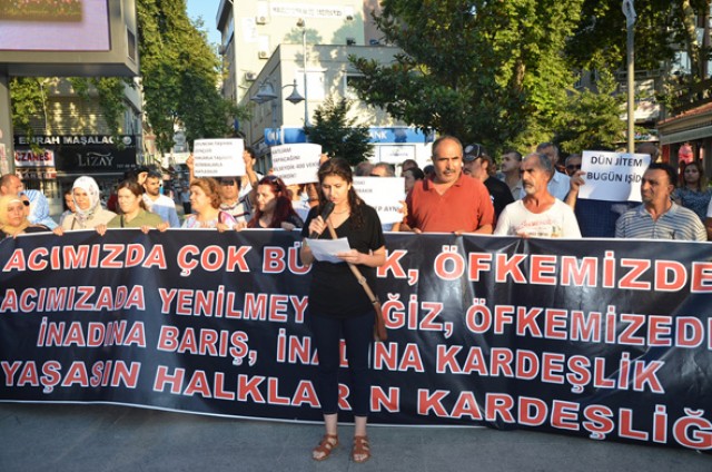 “Katliamların sorumlusu AKP’dir”