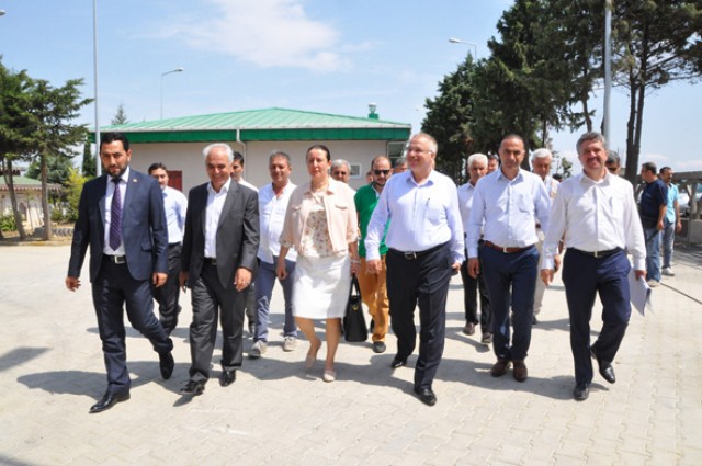 AK Kadro Mezarlıkta buluştu