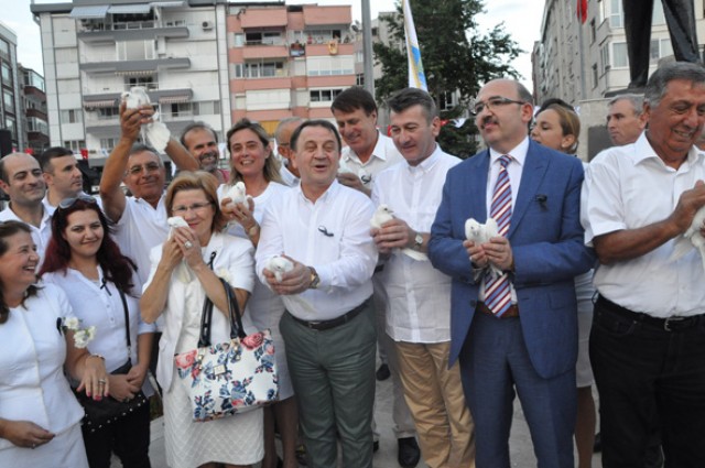 Işıklar: Savaşa hayır; Barış hemen, şimdi!