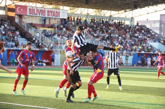 Kötü çocuklar Altay’ı geçti