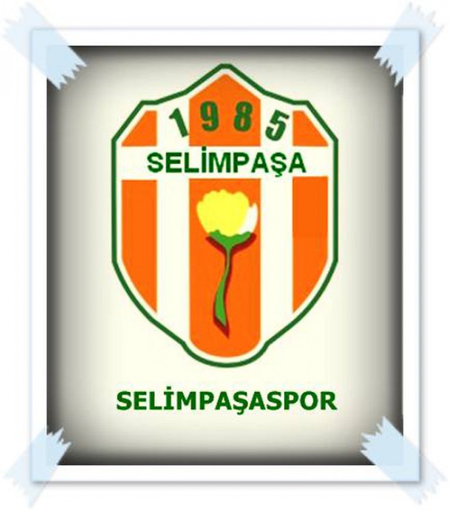 Selimpaşa  evinde oynuyor