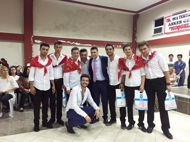 CHP’li gençler 95/4 tertipleri uğurladı