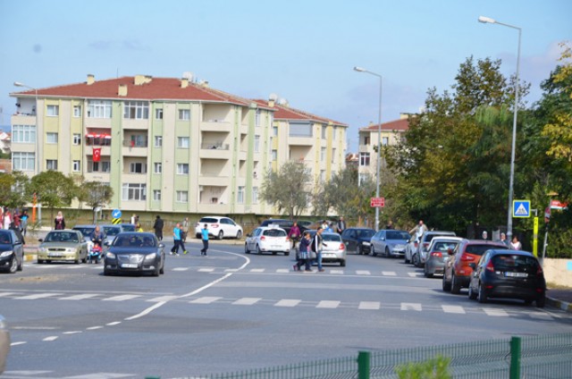 Yüzlerce öğrenci arasında onlarca acemi sürücü