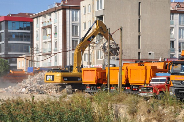 BoGluca molozları alındı