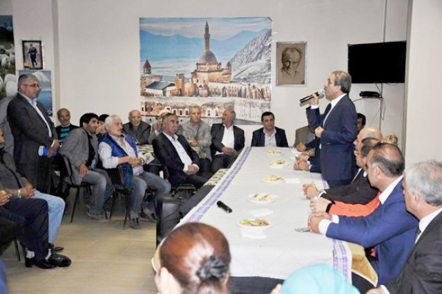 Eker: Oyuna gelmeyin