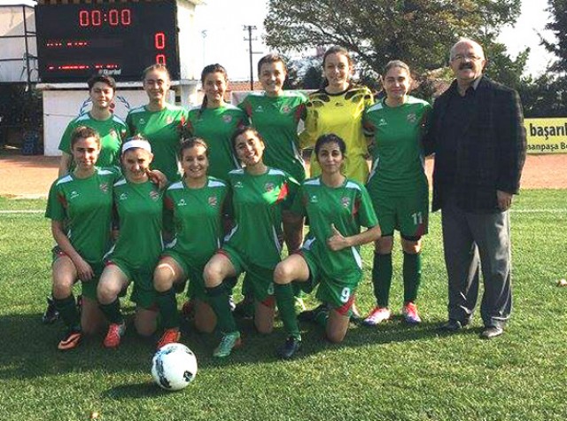Alibeyli kızlar hakeme takıldı: 2-1