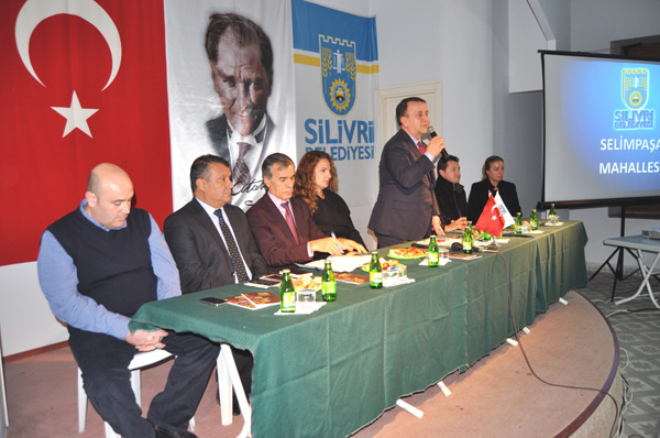 “Yerinden yönetimin kıblesi, Kâbe’si insandır”