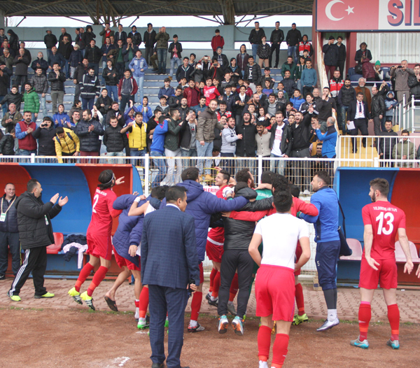 Silivri’de bir lider daha koltuğundan oldu: 2-0