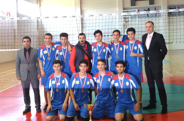 2016 Voleybol birincileri ödüllendirildi