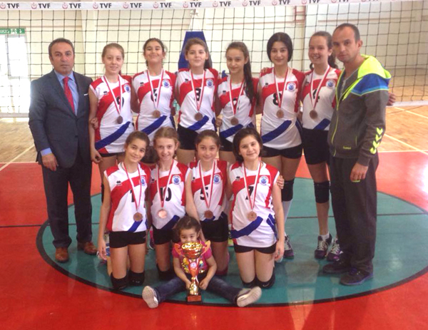 Çağrıbey, voleybol iddiasını sürdürüyor