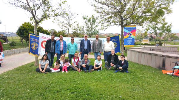 Rotaract’lar çocukları unutmadı