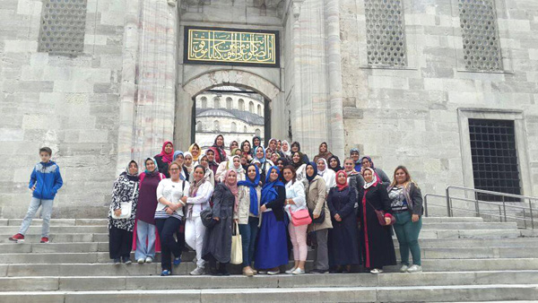 AK Kadınlar Tarihi Yarım Adayı gezdi