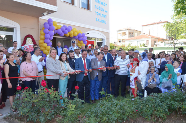 BÖREKLER YARIŞTI, DÜĞÜN SALONU AÇILIŞI YAPILDI