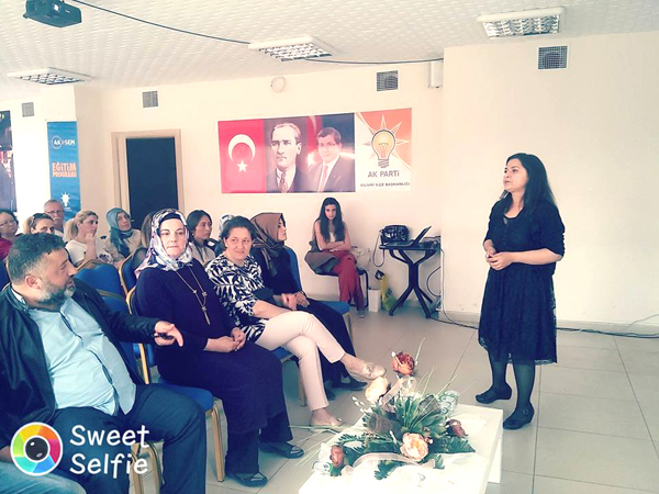 AK Parti’de sağlık bilgilendirmesi