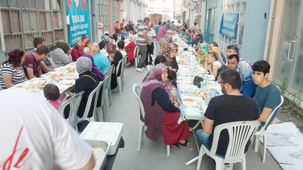 Zonguldaklılar iftar sofrasında bir araya geldi