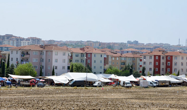 Perşembe pazarı taşınıyor