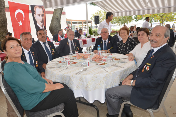 Işıklar: Sizler bizim hafızalarımızsınız