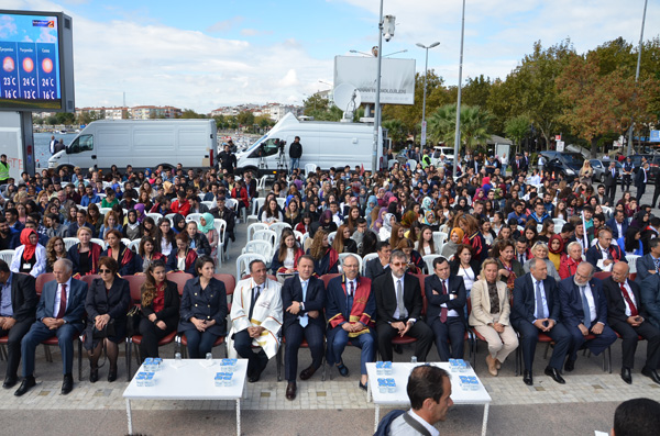 Işıklar: Allah yerinizi dar etsin