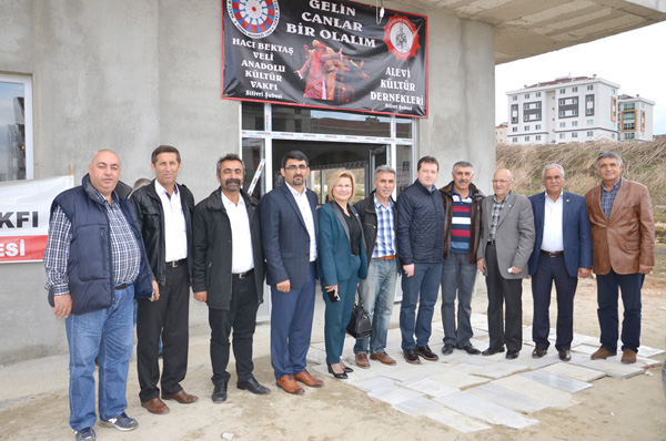 Silivri Cem Evi’nde aşure ve lokma etkinliği