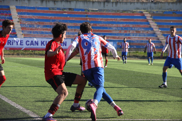 Kılıçlı iyi oynadı kazanamadı: 0-2