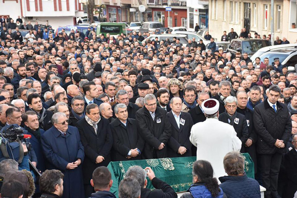 Cem Kara'nın babası ebediyete uğurlandı