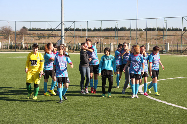 Alibeyli kızların üç puan mutluluğu: 4-1