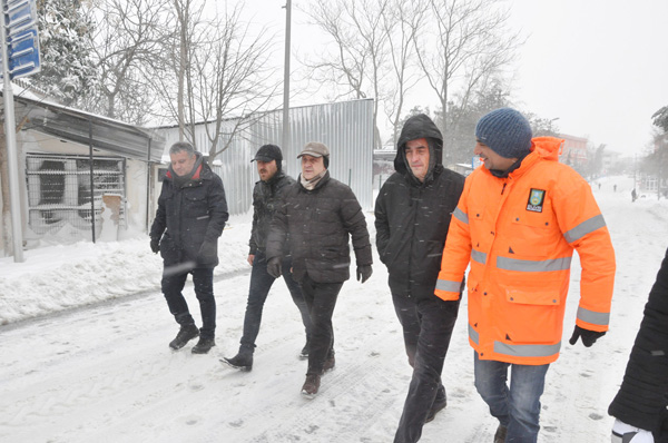Silivri Belediyesi karla sınavını başarıyla verdi
