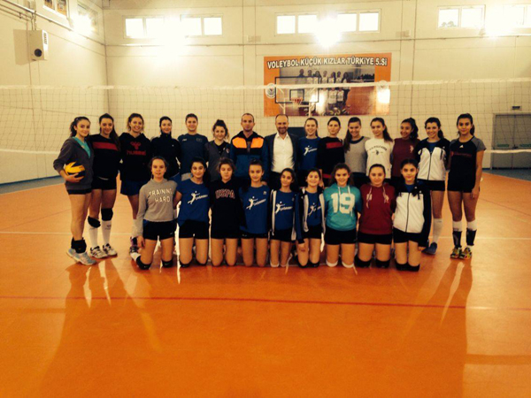 Silivrispor, voleybolda 2. Lig temellerini attı