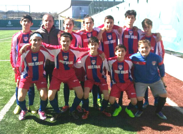 Silivrispor U-14 takımı uçuşta: 2-1