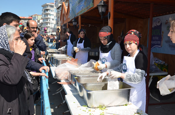 Silivri’de Hamsi ve Horon coşkusu