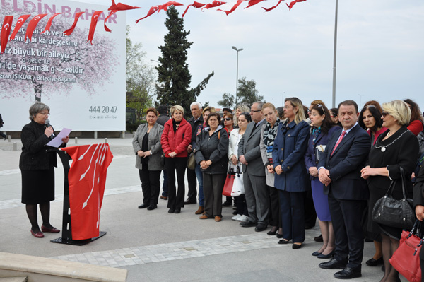 “Yöneticiler kendilerinin değil çocukların geleceğini düşünsün”