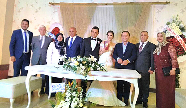 Işıklar, Gözde ile Olcay’ın mutluluklarına ortak oldu