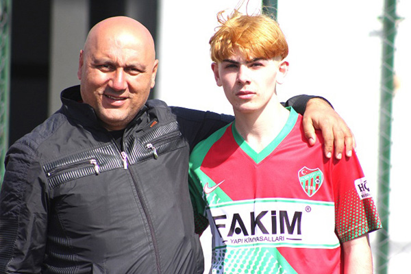 Alibeysporlu genç oyuncuya yakın takip
