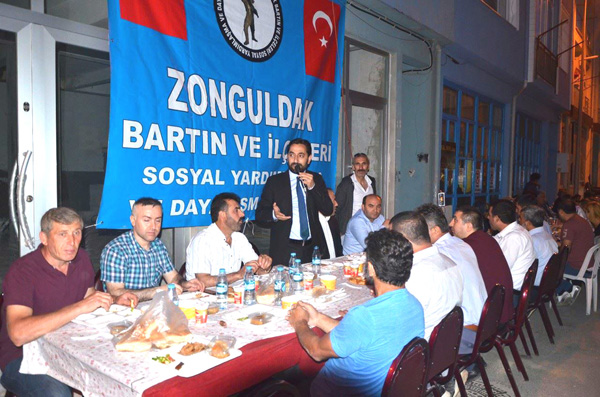 Kutlu, Zonguldaklı hemşerileriyle birlikte iftar yaptı