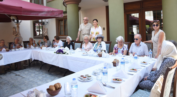 Baldöktü’ler, Darüşşafakalı dostlarını Silivri’de ağırladı