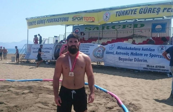 Karabulut, Dünya Plaj Şampiyonasında Türkiye’yi temsil edecek