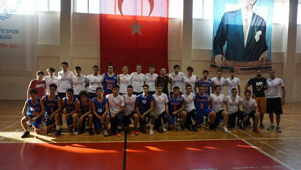 Silivrispor Basketbol hazırlık maçını kazandı 102-48