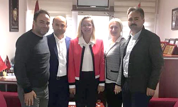 Okul Aile Birliği Başkanı Akyar’dan CHP’ye ziyaret