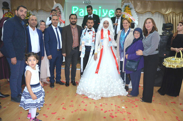 Umuç ailesinin mutlu günü