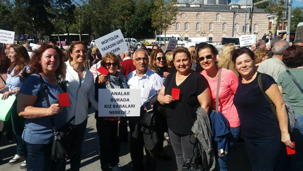 CHP’li kadınlar müftülük yasasına ‘dur’ dedi
